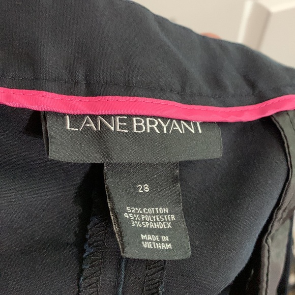 Size 28 Lane Bryant black dress pants that are to the ankle - Picture 4 of 4